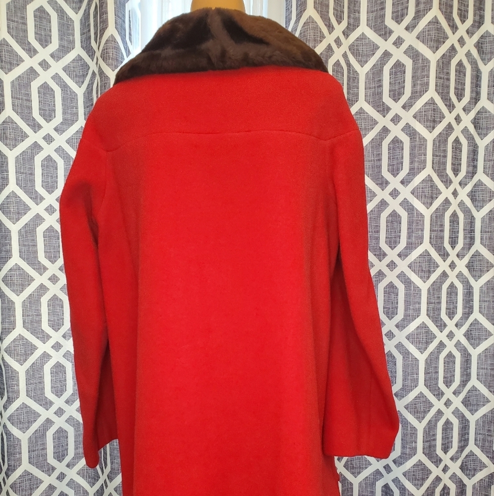 ❤️Host Pick❤️Vintage Gorgeous Red Coat - Picture 4 of 10